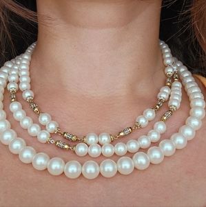 Ann Taylor 3 Strand Pearl Necklace Off-white